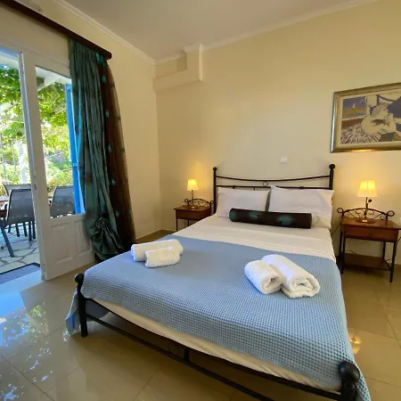 Pantazis In Áyios Nikítas