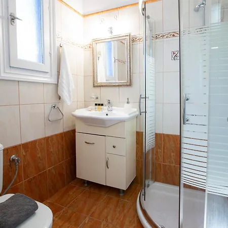 Aparthotel Pantazis In Agios Nikitas